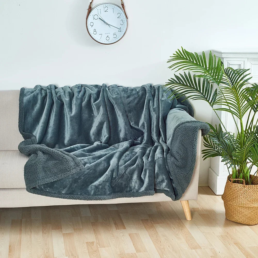 Luxury Waterproof Shaggy Blanket – Warm Microfiber Couple Throw